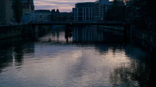 Blaue Stunde im April 2023 in Berlin